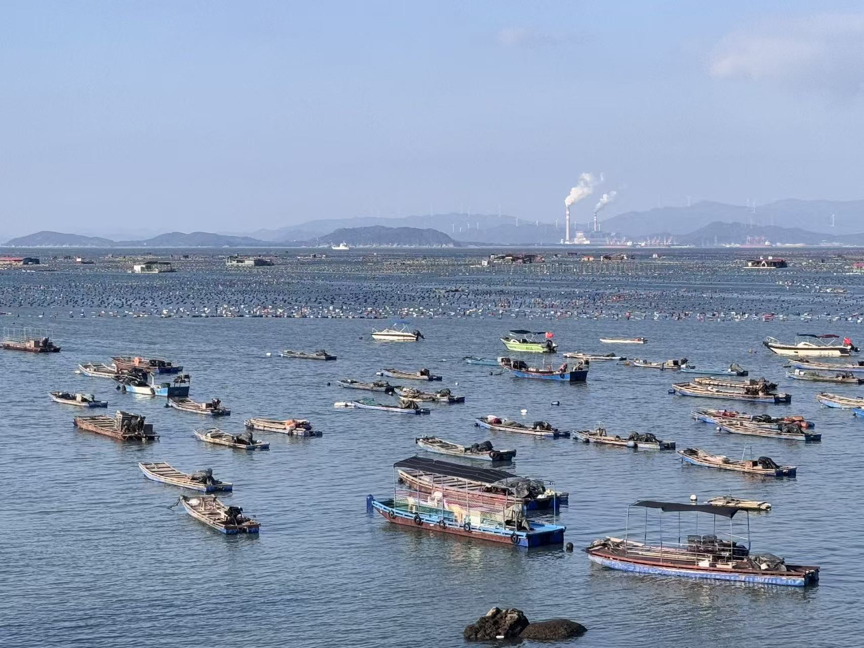 南澳岛旅游攻略：网红灯塔、青澳湾、海上渔排全指南